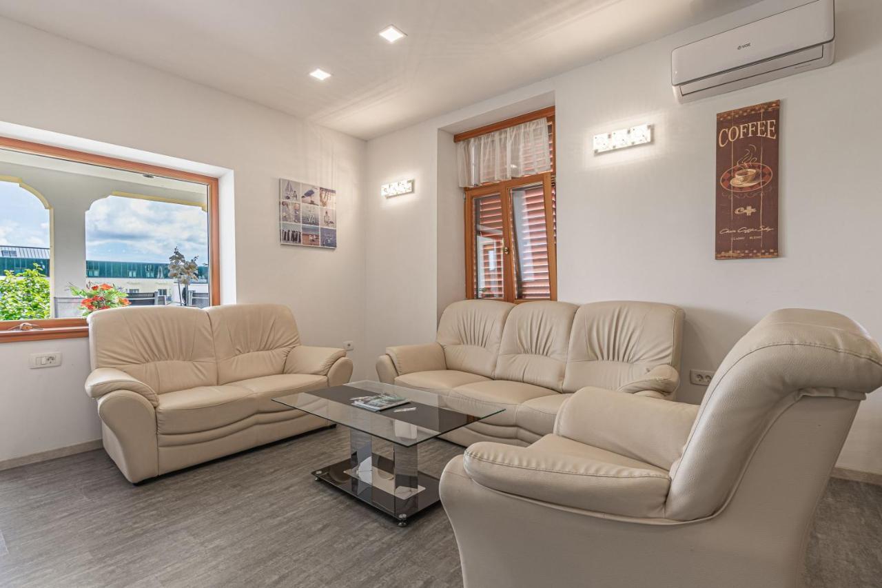 Villa Roma Portorose Bagian luar foto