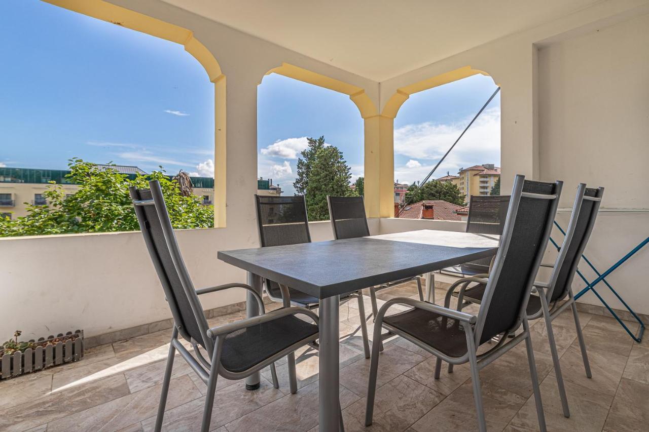 Villa Roma Portorose Bagian luar foto