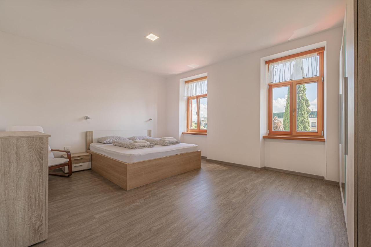 Villa Roma Portorose Bagian luar foto