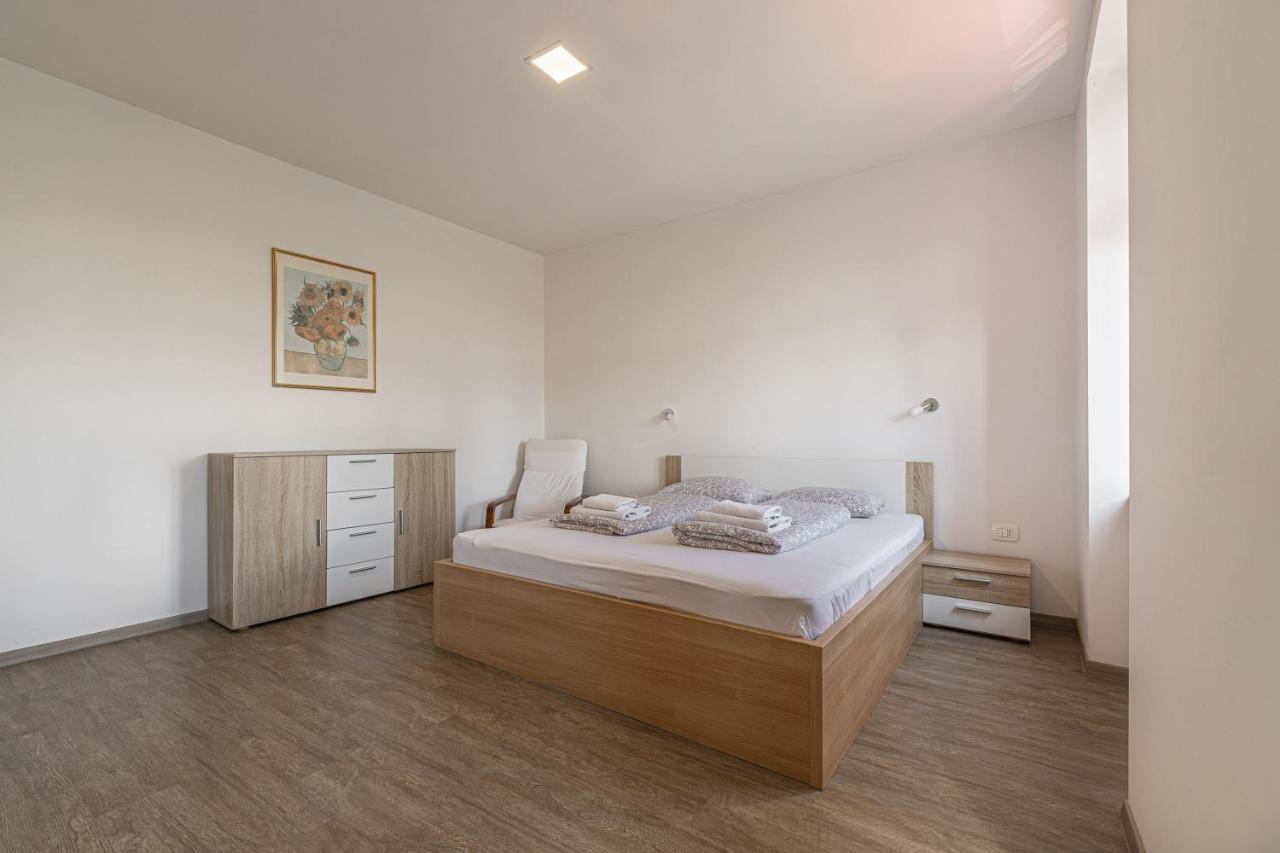 Villa Roma Portorose Bagian luar foto